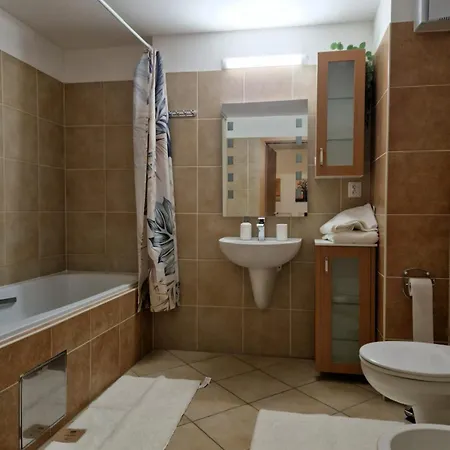 21-th Floor Petrzalka 아파트 *