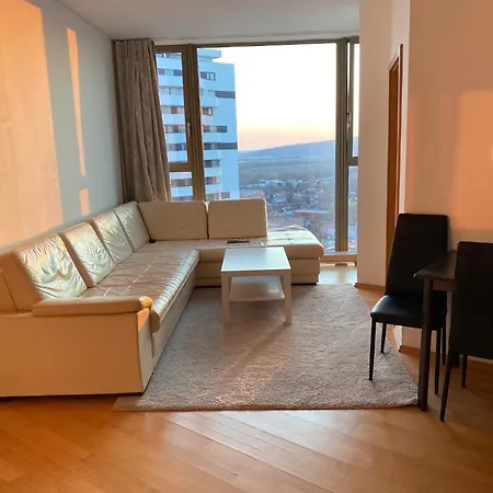 公寓 21-th Floor Petrzalka *
