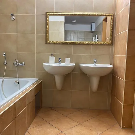 21-th Floor Petrzalka 公寓 布拉迪斯拉发